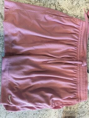 NWT Nike Pink Mesh Athletic Shorts Dri fit Size Large